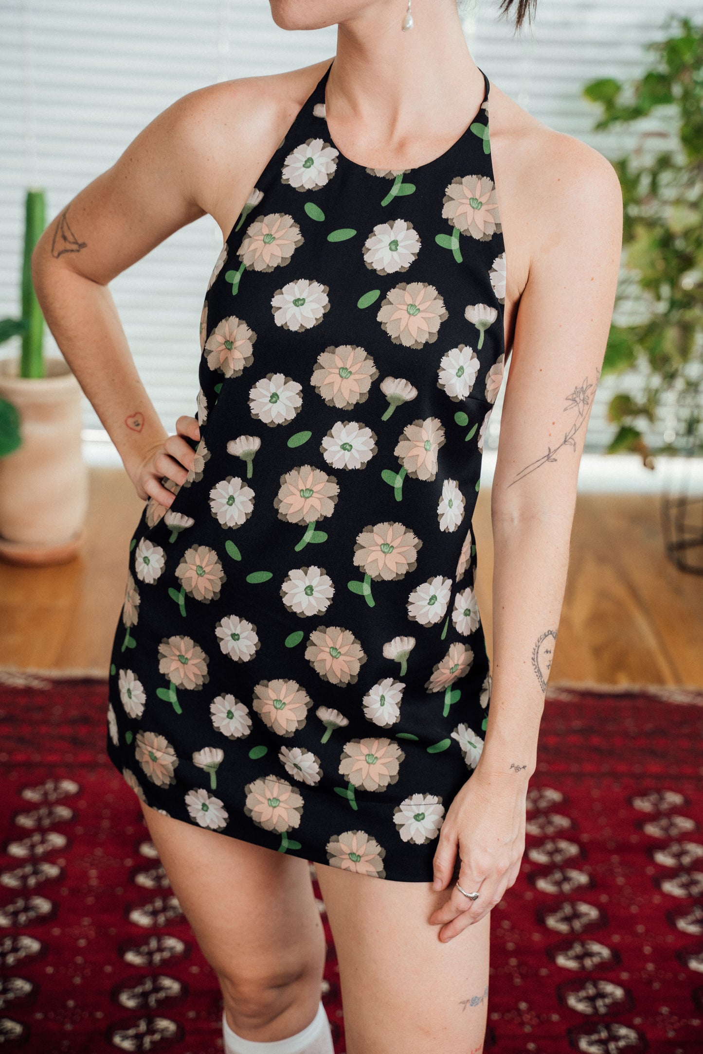 Rosa Mini Dress - Black & flowers